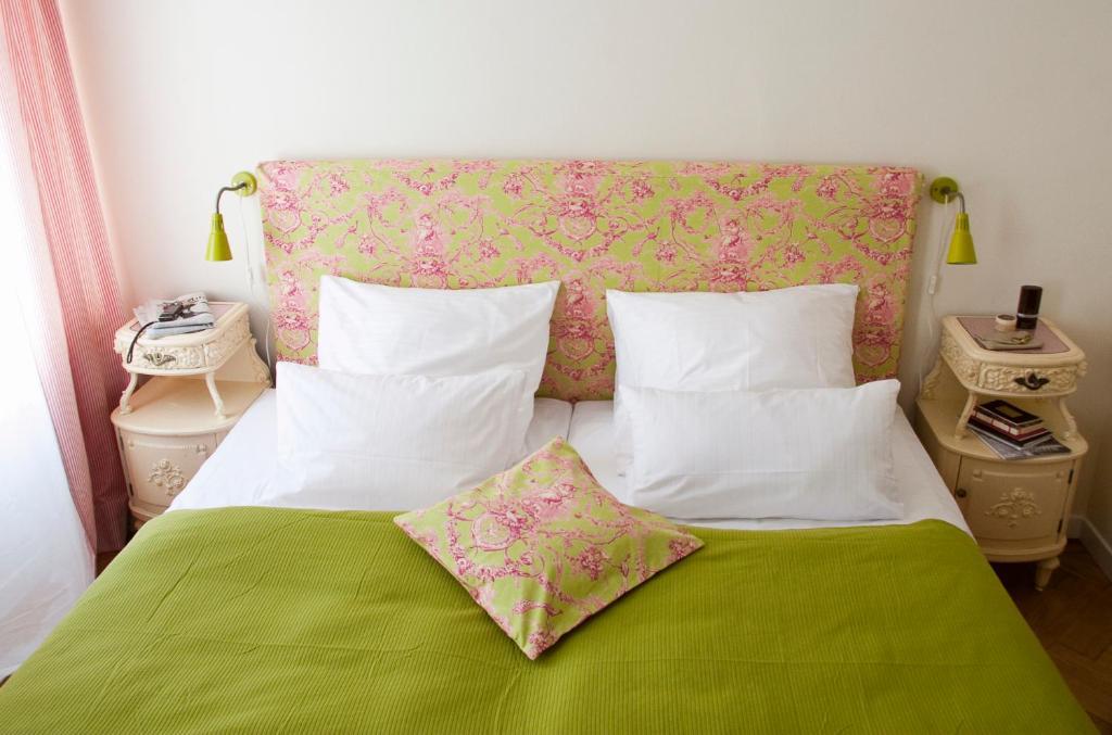 In Hotel 3*